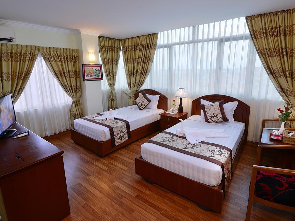 Millennium Hotel Yangon Extérieur photo