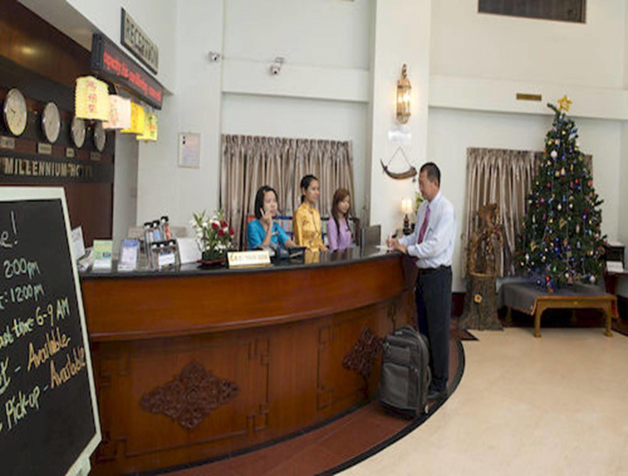 Millennium Hotel Yangon Extérieur photo